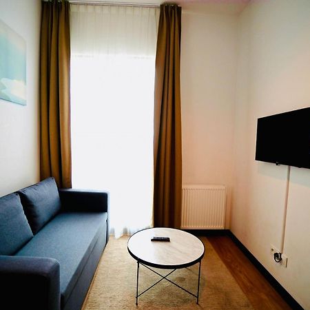 Bk Aparthotel Praga - National Stadium - Comfortable Apartment For 4 People 华沙 外观 照片