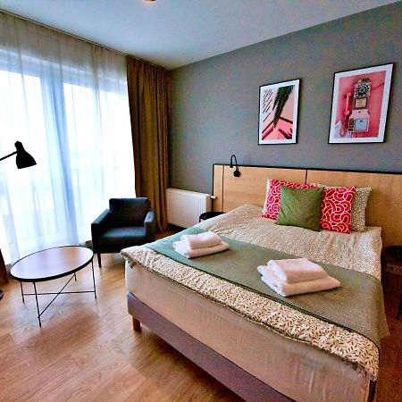 Bk Aparthotel Praga - National Stadium - Comfortable Apartment For 4 People 华沙 外观 照片
