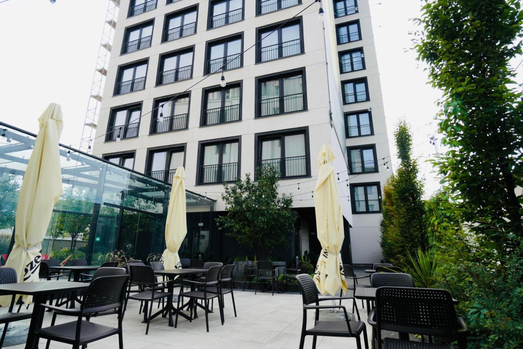 Bk Aparthotel Praga - National Stadium - Comfortable Apartment For 4 People 华沙 外观 照片
