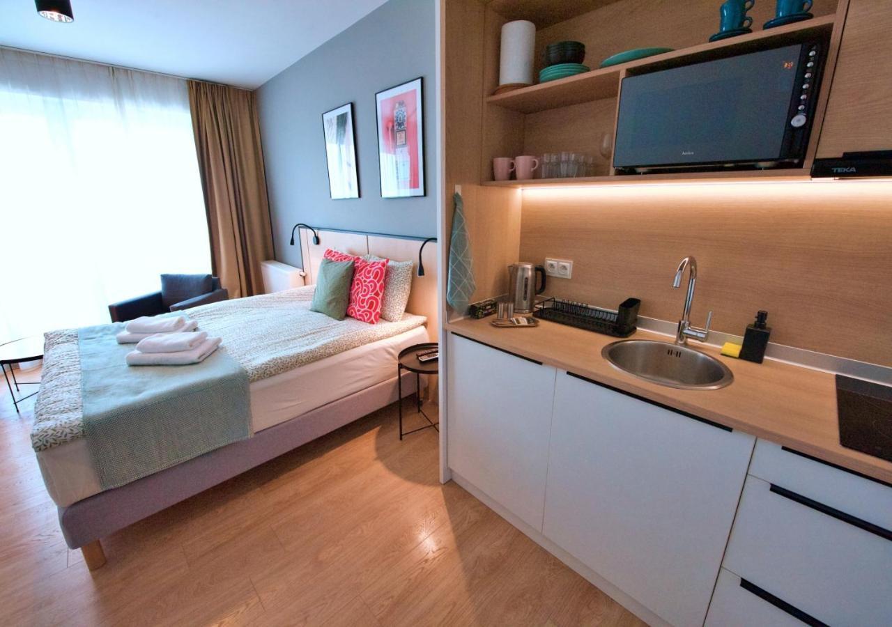 Bk Aparthotel Praga - National Stadium - Comfortable Apartment For 4 People 华沙 外观 照片