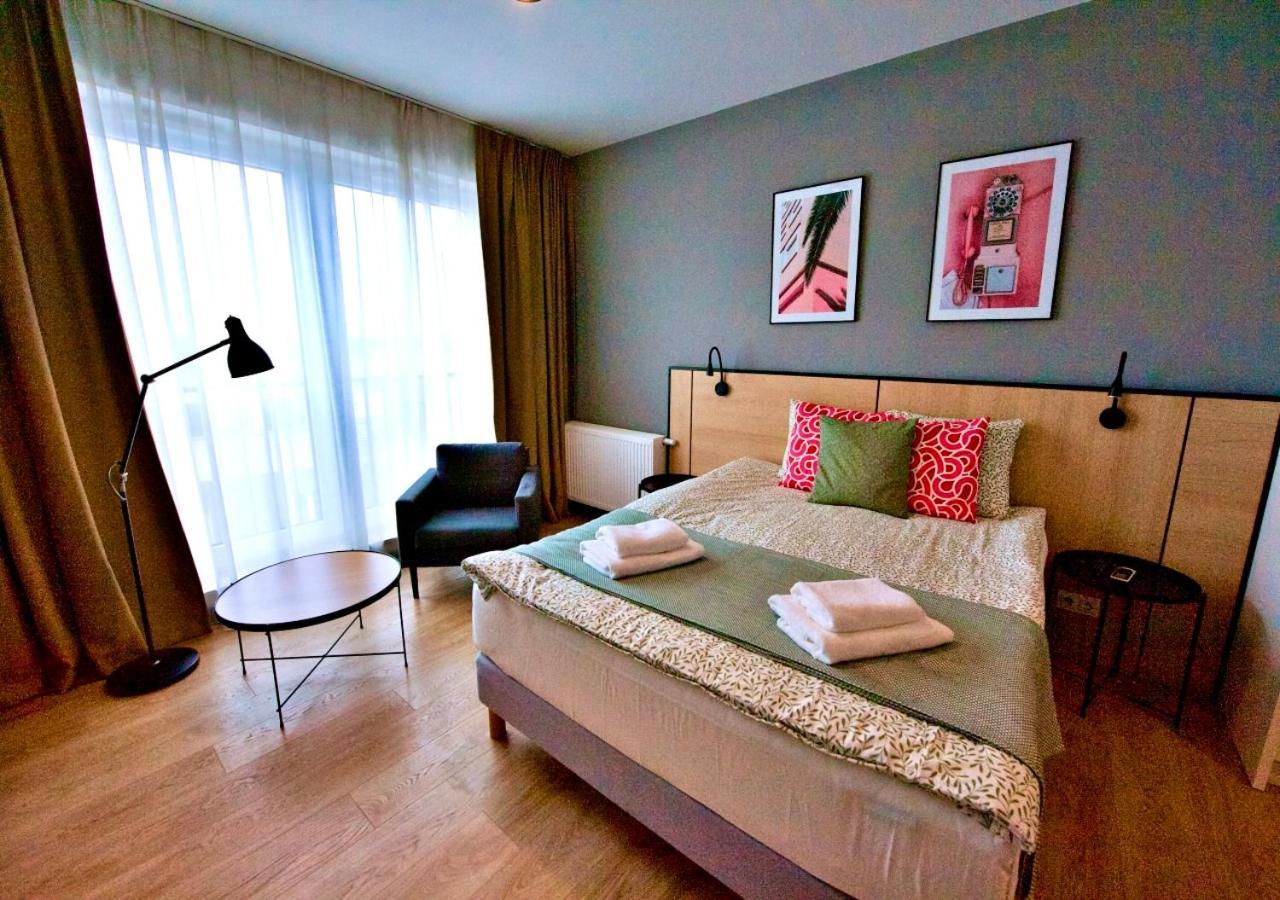 Bk Aparthotel Praga - National Stadium - Comfortable Apartment For 4 People 华沙 外观 照片