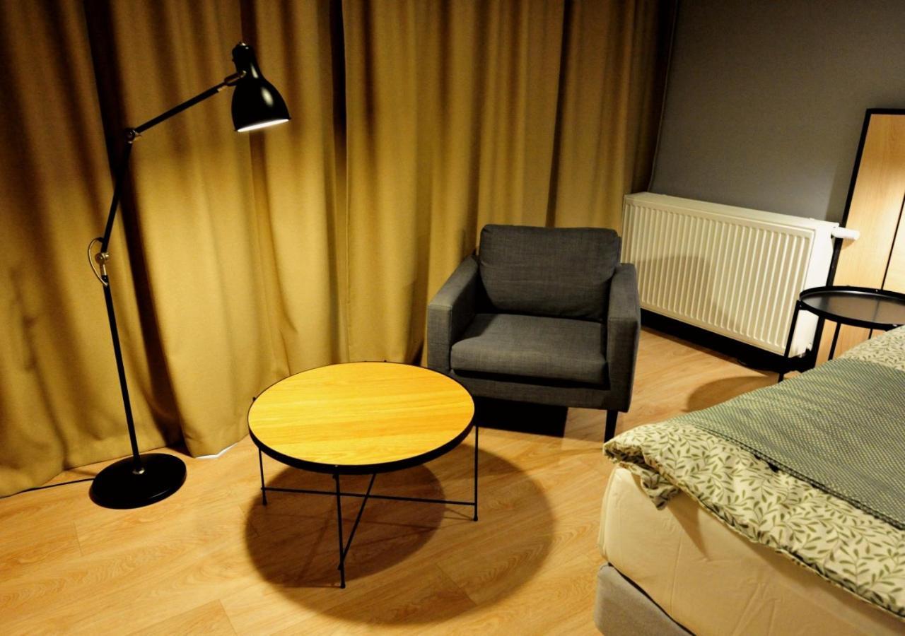 Bk Aparthotel Praga - National Stadium - Comfortable Apartment For 4 People 华沙 外观 照片
