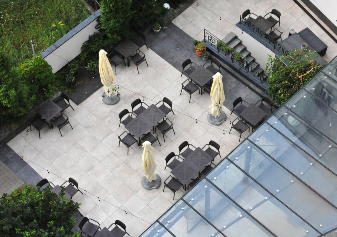 Bk Aparthotel Praga - National Stadium - Comfortable Apartment For 4 People 华沙 外观 照片